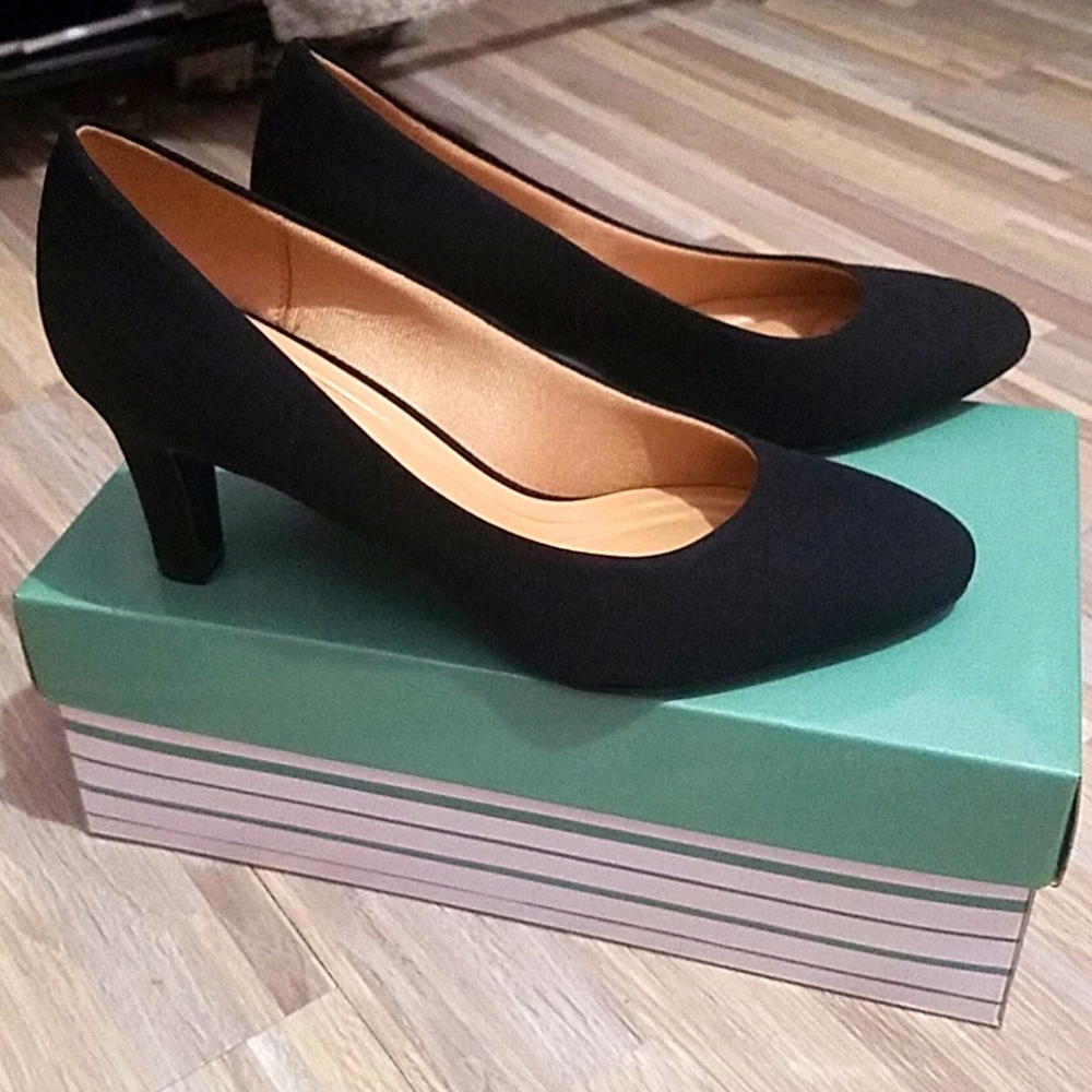 New black heels